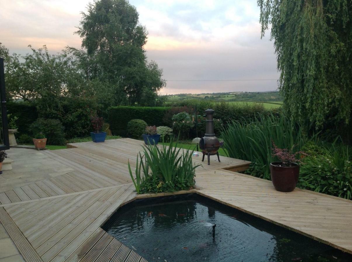 East Hillerton House Guest House Crediton Bagian luar foto