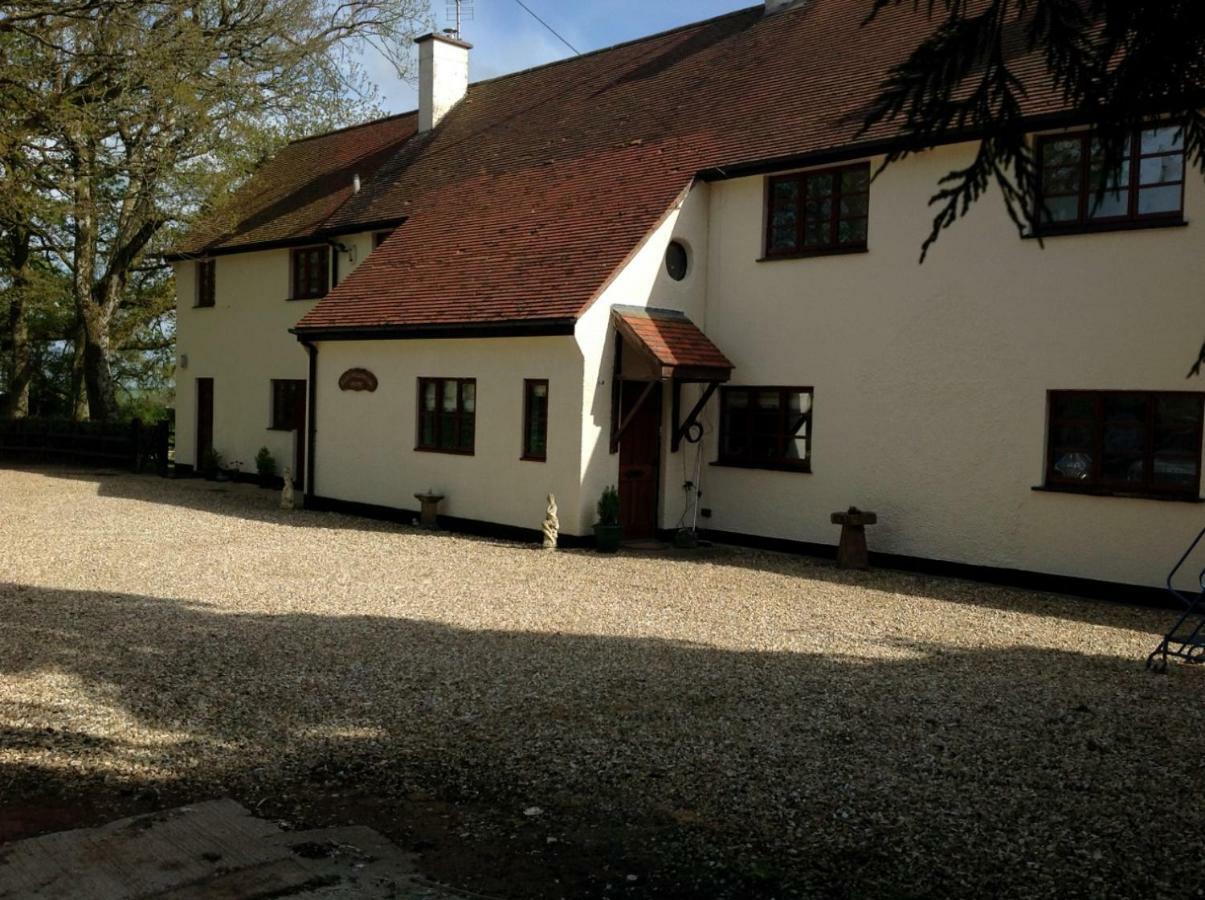 East Hillerton House Guest House Crediton Bagian luar foto