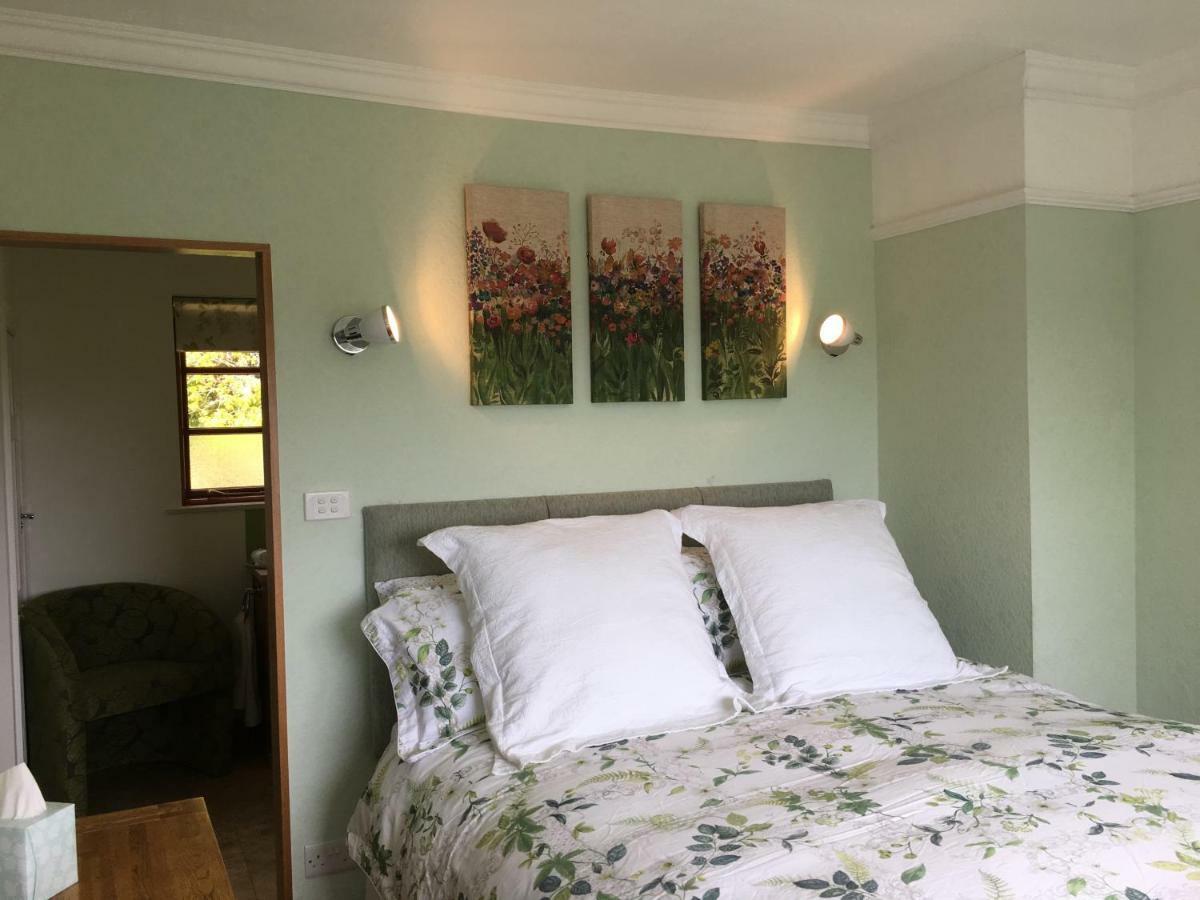 East Hillerton House Guest House Crediton Bagian luar foto