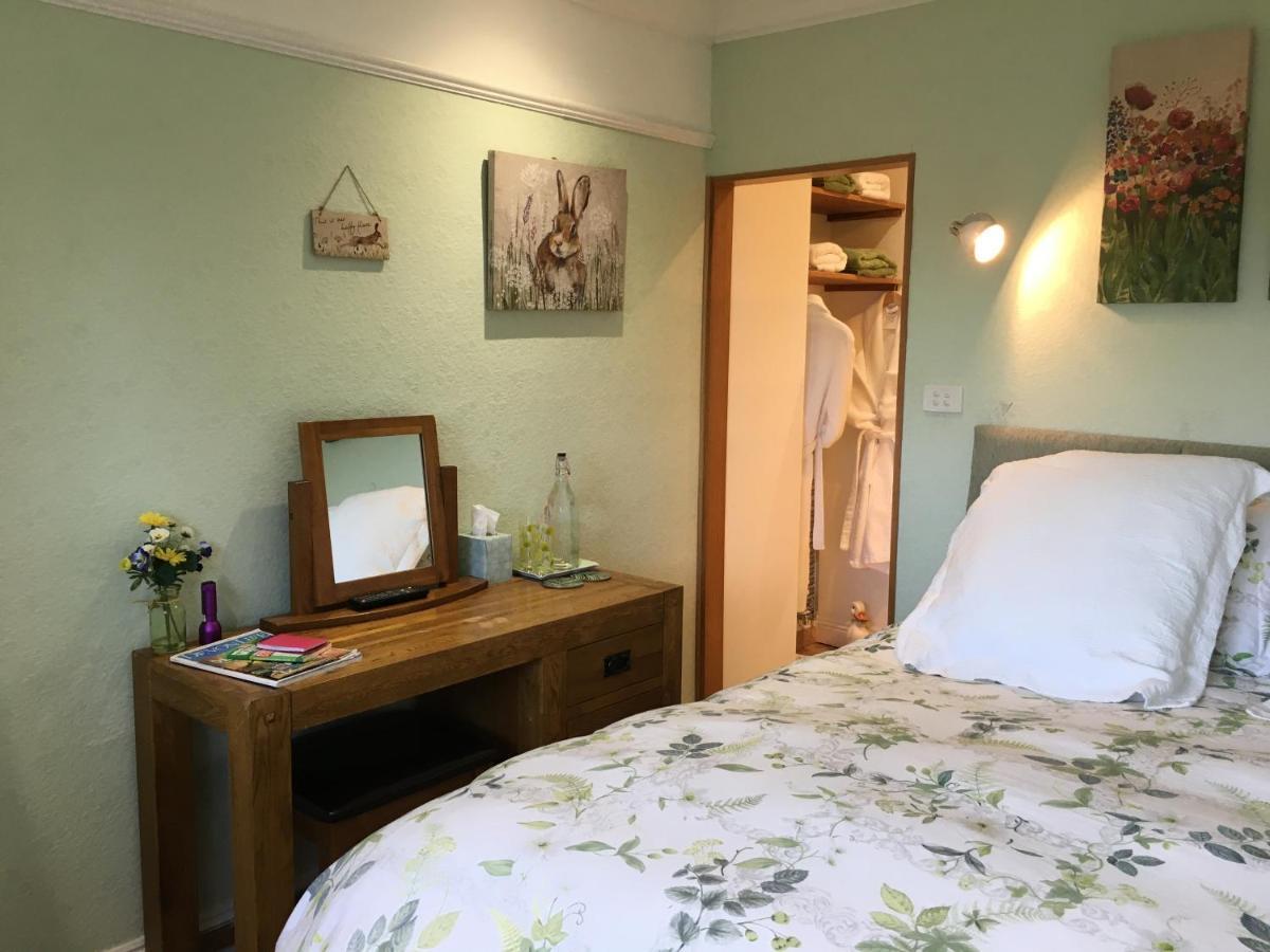 East Hillerton House Guest House Crediton Bagian luar foto